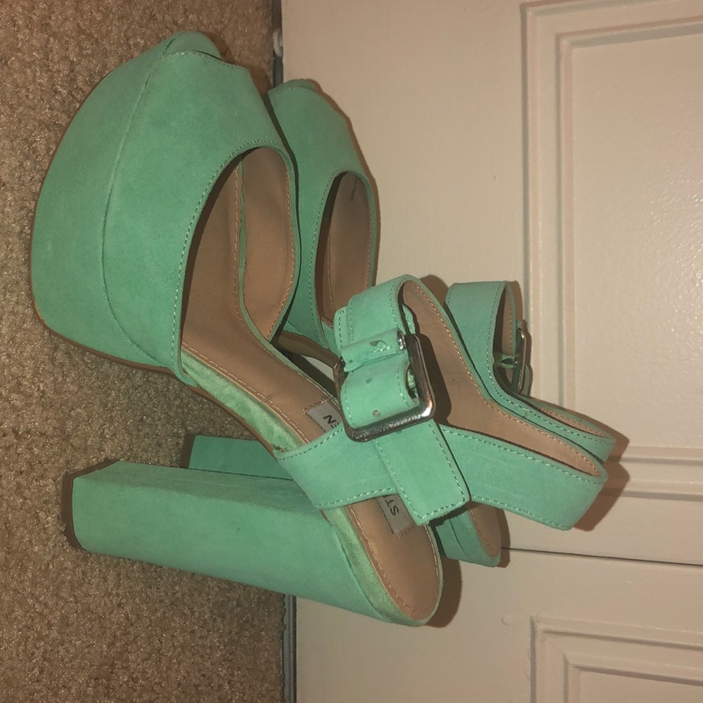 Steve Madden Mint Green Platform Pumps